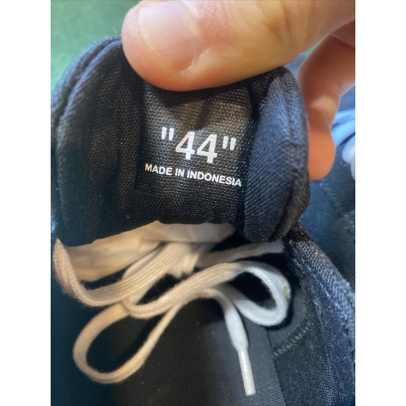 Off White c/o Virgil Abloh Black and White Vulcanized Sneaker Men's 11 US 44 EU - Picture 6 of 6